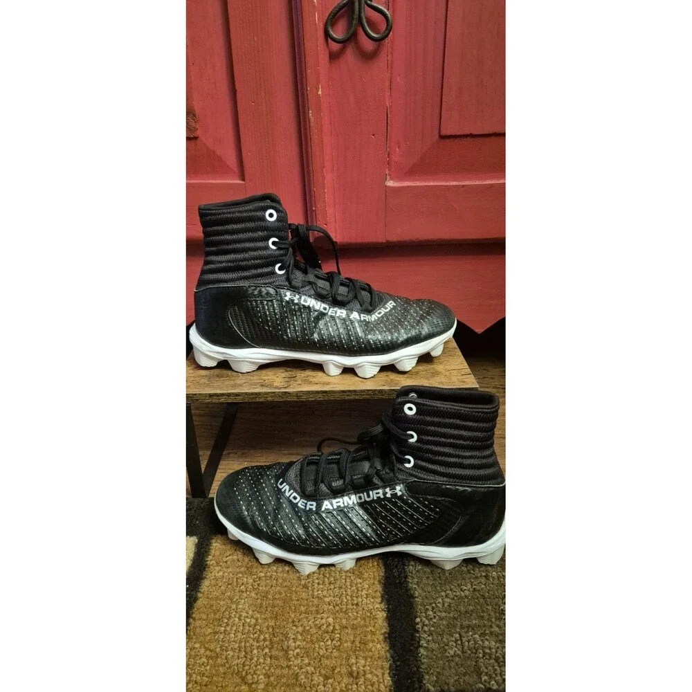Under Armour Men's 8 Soccer Football Cleats Black Highlight Franchise Rm 2 EUC